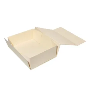 Attractive Custom Logo Hard Paperboard Garments Blanket Packaging Magnetic Foldable Gift Box